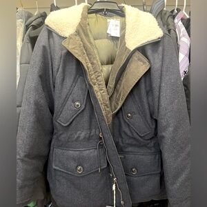 Abercrombie men’s wool navy parka. Size XL (New with tags)